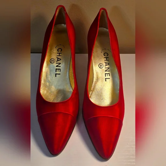 CHANEL Authentic Vintage Red Fabric Pumps toe cap Kitten Heel Size 6.5 - Picture 2 of 12